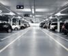 Tiefgarage mit parkenden Autos